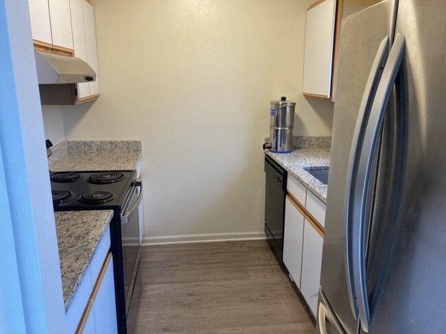 Building Photo - 2220 Jackson St