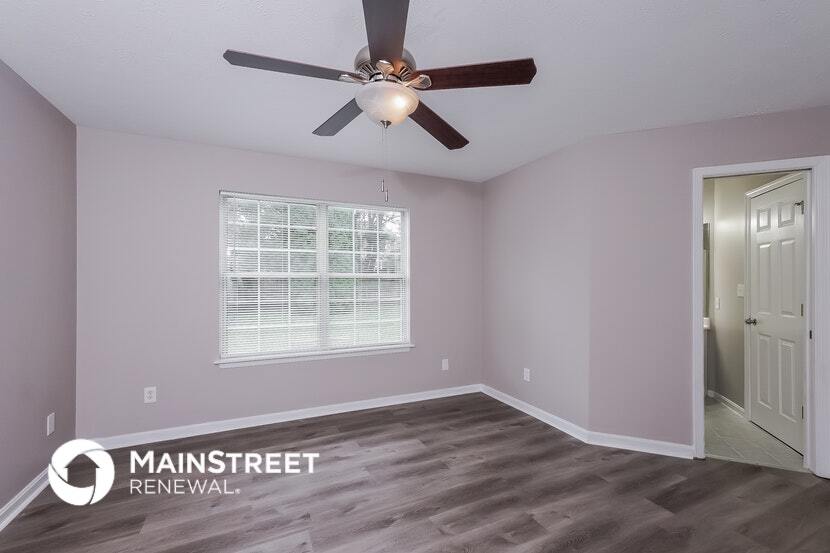 Building Photo - 10812 Pineview Ct