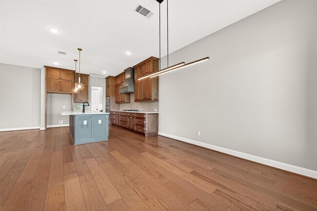 Building Photo - 1635 Delta Oaks Dr