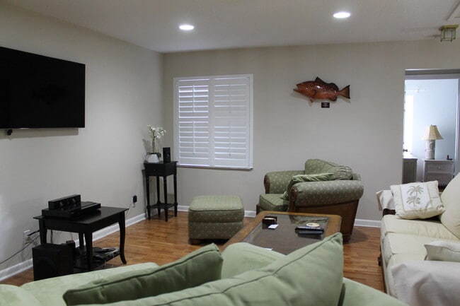 Building Photo - 1209 Ocean Dunes Cir