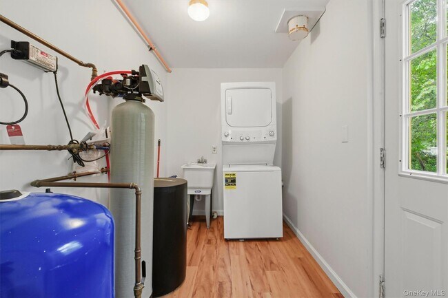 Building Photo - 133 N Smith Rd