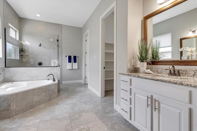 Building Photo - 2820 Rio Verde Dr