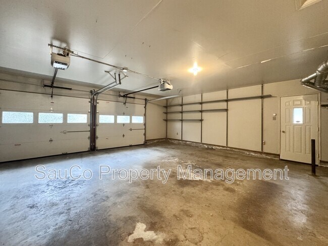 Building Photo - 11995 NW Dumar Ln