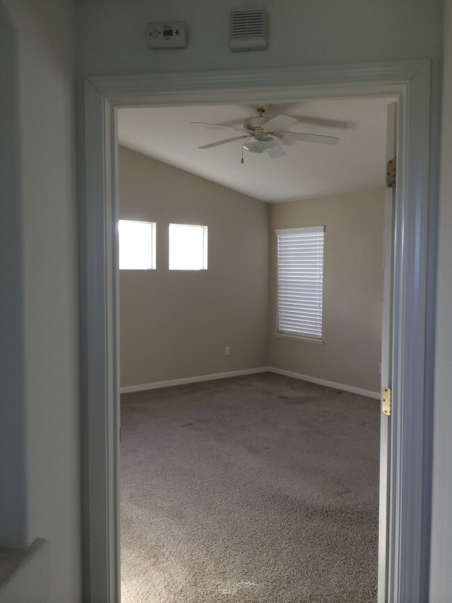 Building Photo - 9721 Apple Mill Dr