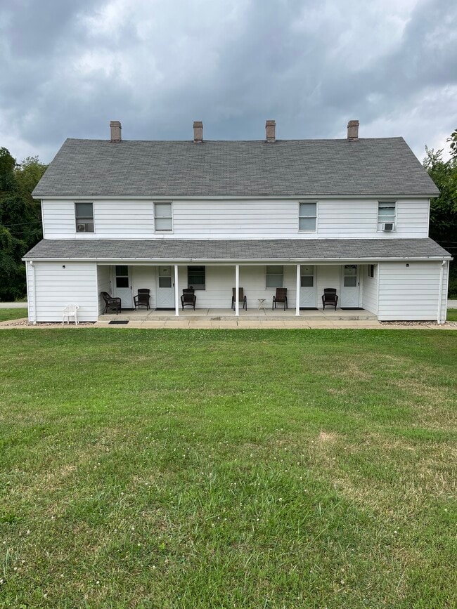 House and yard - April Street Apartments