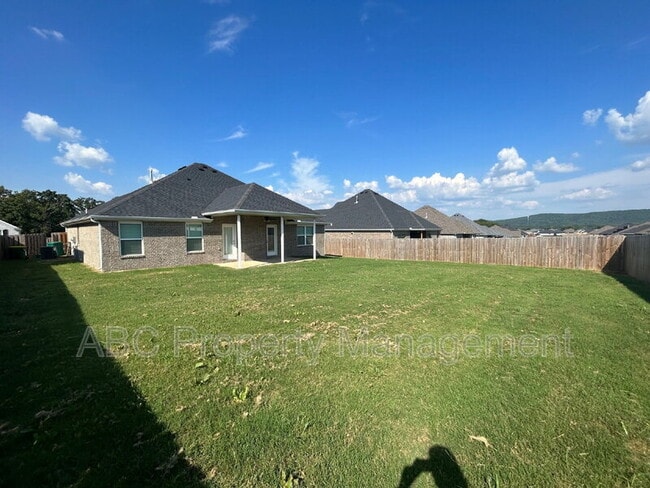 Building Photo - 350 S Emerald Woods Run