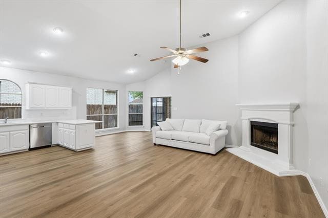 Building Photo - 10260 Los Barros Trail