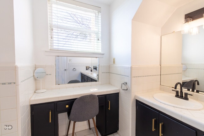 Building Photo - 4306 Briar Cliff Dr