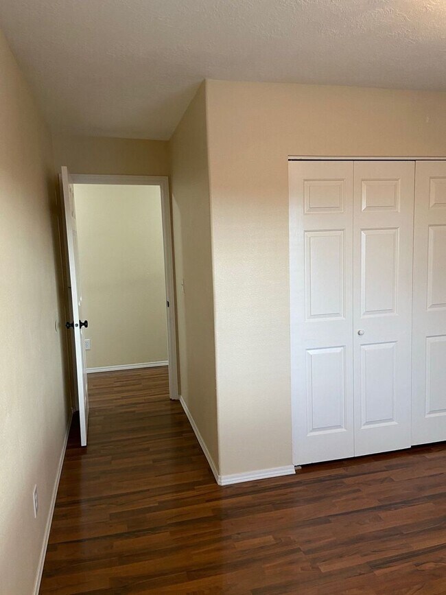 Building Photo - GPC-Monterey Duplex