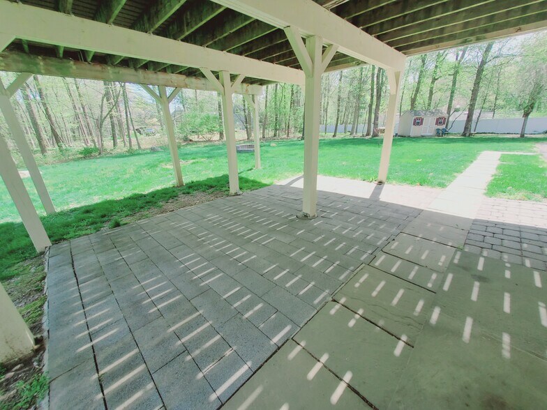 Building Photo - 74 Coventry Rd