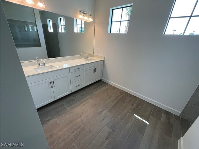 Building Photo - 10755 Timber Creek Dr