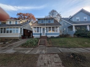 Building Photo - 1675 W 9th St