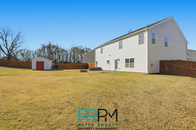 Building Photo - 413 Graypointe Dr