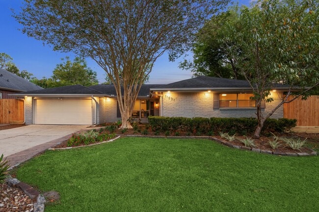 Building Photo - 11531 Gaymoor Dr