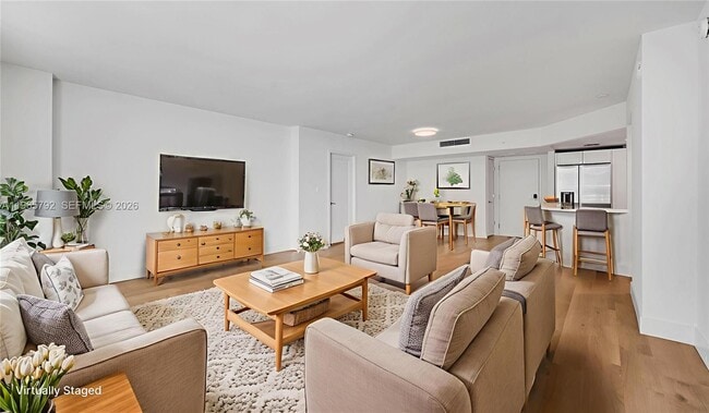 Building Photo - 555 NE 34th St