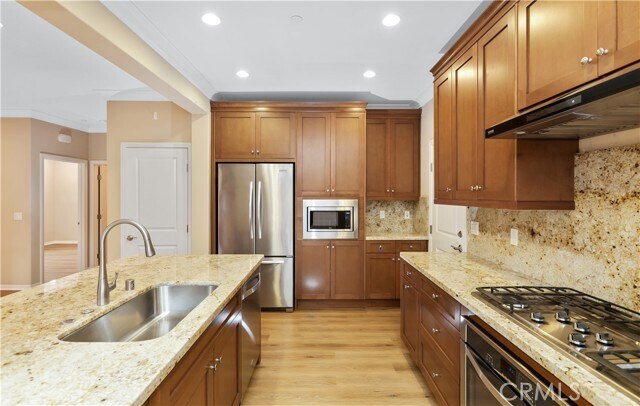 Building Photo - 220 Kempton
