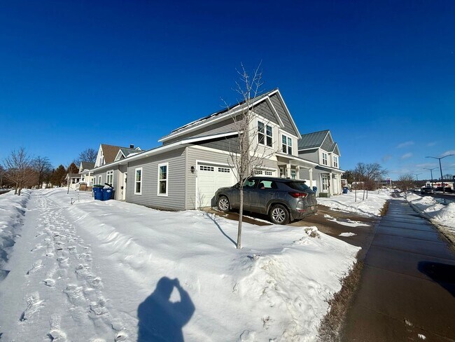 Building Photo - 516-518 W Thomas St