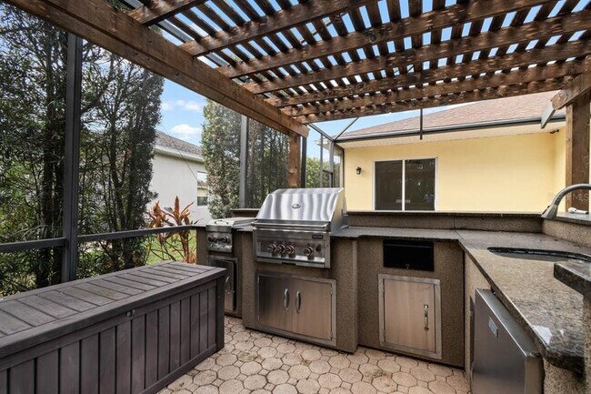 Building Photo - 3731 Gaviota Dr