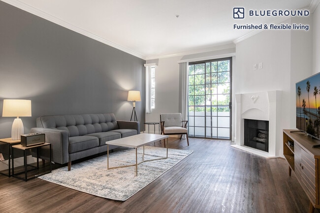 Building Photo - 8665 Burton Way