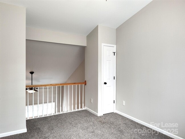 Building Photo - 7383 Sun Dance Dr