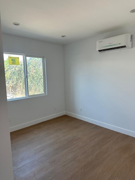 Building Photo - 2205 Sheridan St