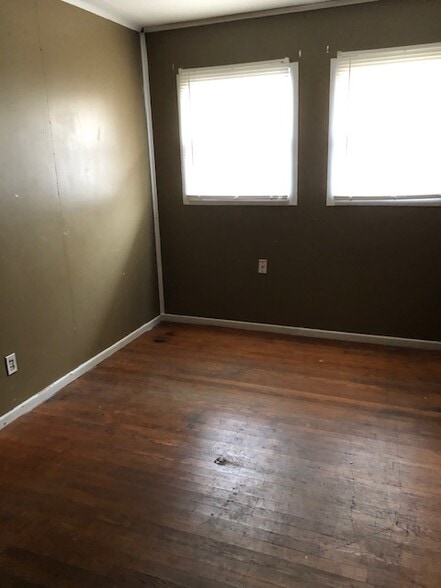 bedroom - 122 Redbud Dr