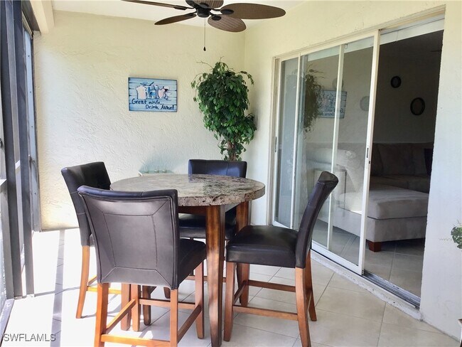 Building Photo - 440 Fox Haven Dr