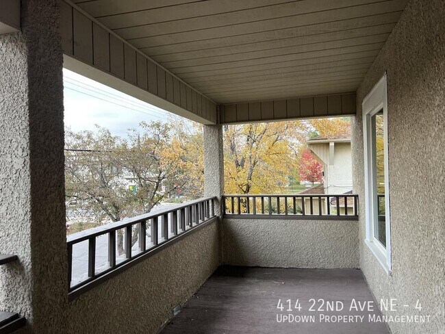 Building Photo - 414 22nd Ave NE