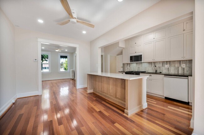 Building Photo - Available Now! Recently Renovated 4 Bedroo...