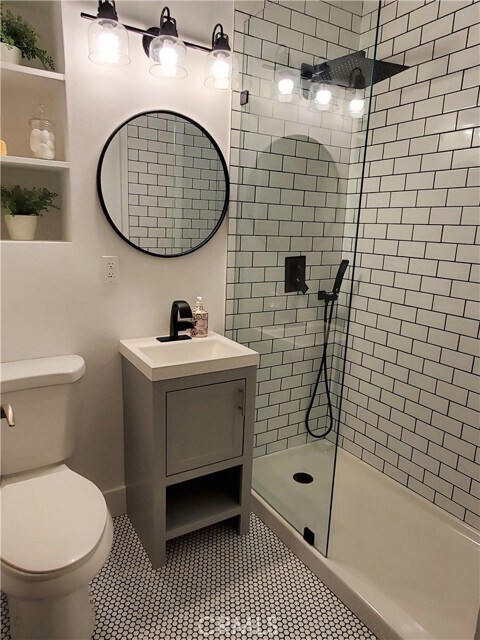 Building Photo - 908 Victoria Ave