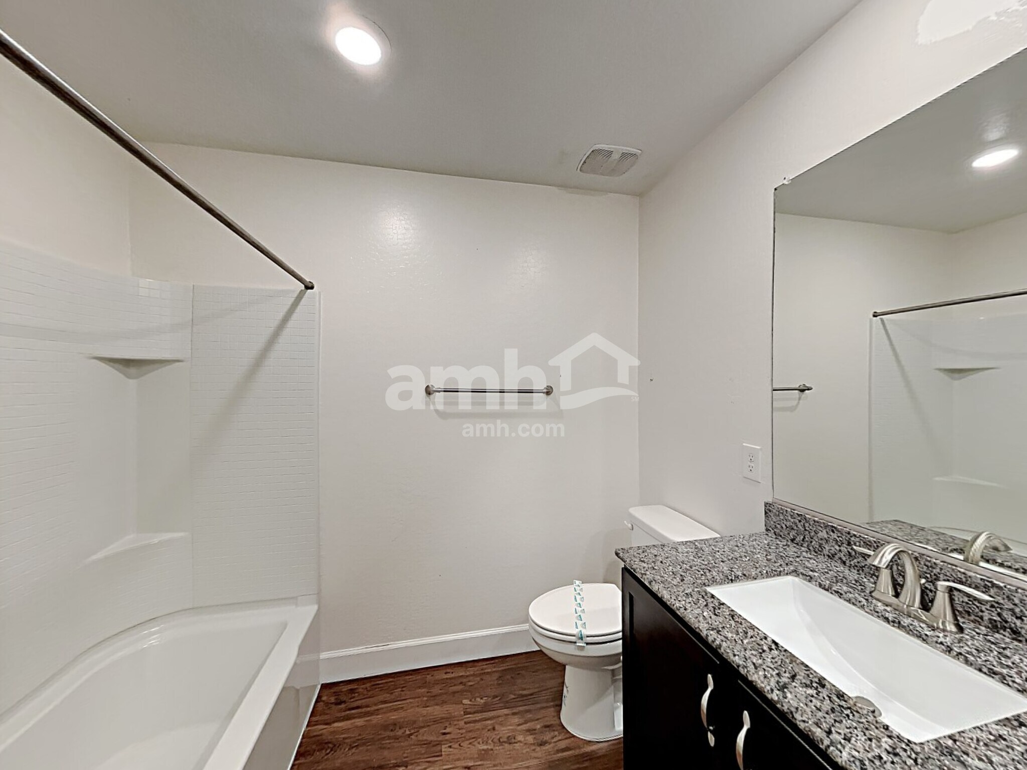 Building Photo - 5919 W Columbine Dr