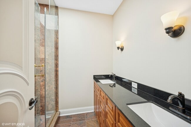 Building Photo - 2305 Tennyson Ln