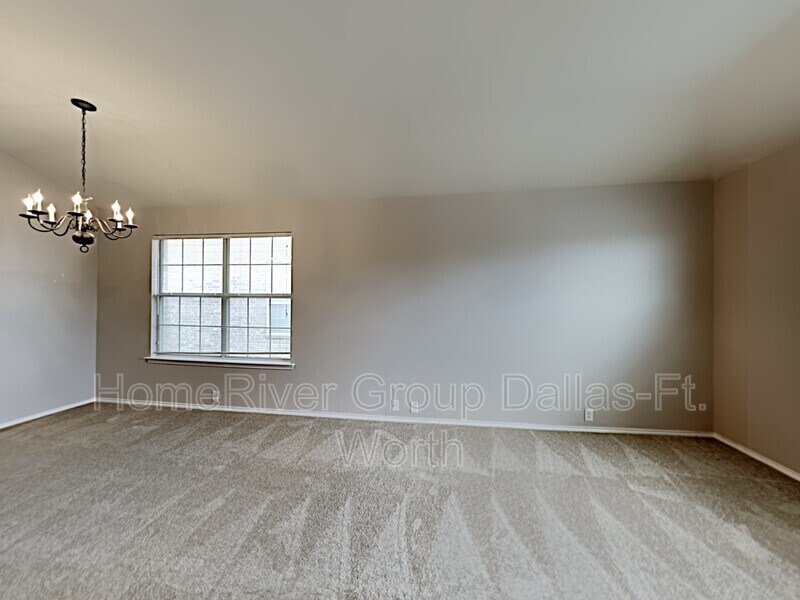 Building Photo - 8544 Orleans Ln