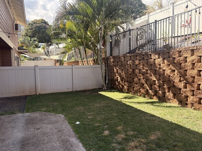 Building Photo - 151 Hoolaau St