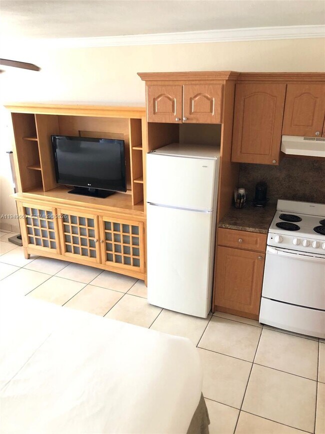 Building Photo - 19201 Collins Ave