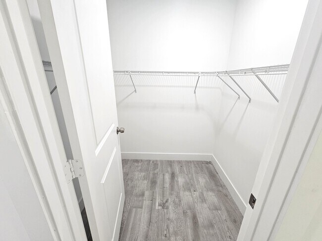 Building Photo - 2447 NW 5th St