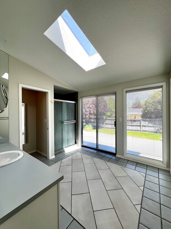 Building Photo - Non-Refundable & Security Deposit Total: $...
