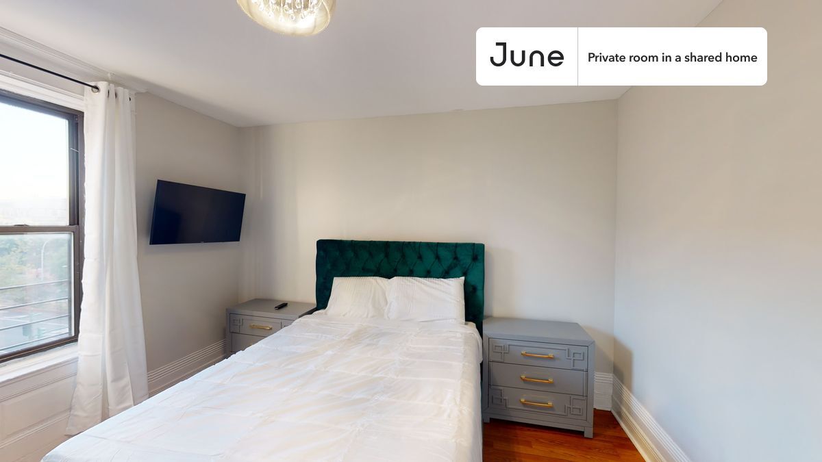 Building Photo - Room in Shared 4 bed/1 bath home