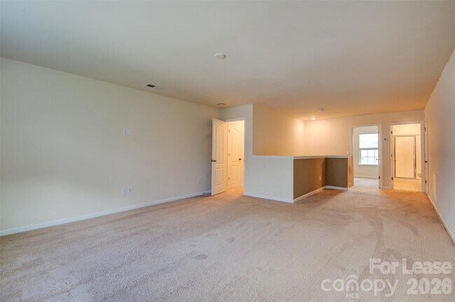 Building Photo - 16125 Hammersmith Farm Dr