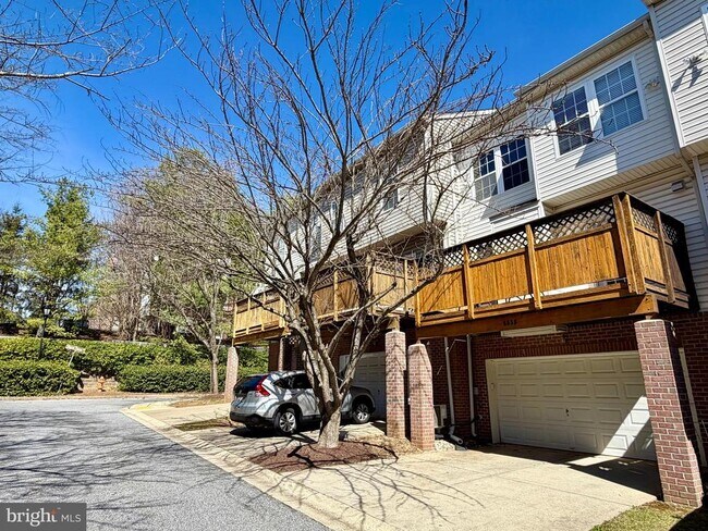 Building Photo - 6036 Helmsman Way