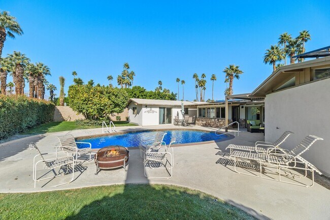 Building Photo - 70801 Fairway Dr
