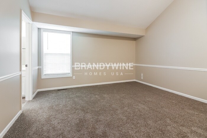 Building Photo - 106 W Laredo Trail