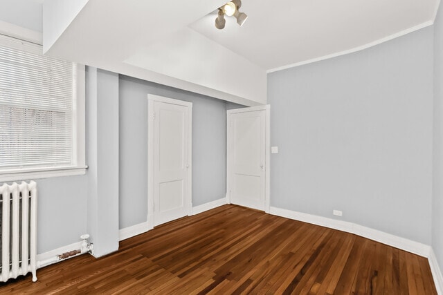 Building Photo - 3648 N Pine Grove Ave