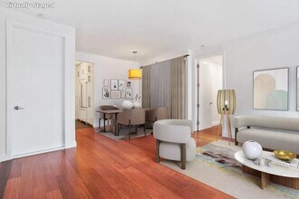 Building Photo - 3 bedroom in NEW YORK NY 10280