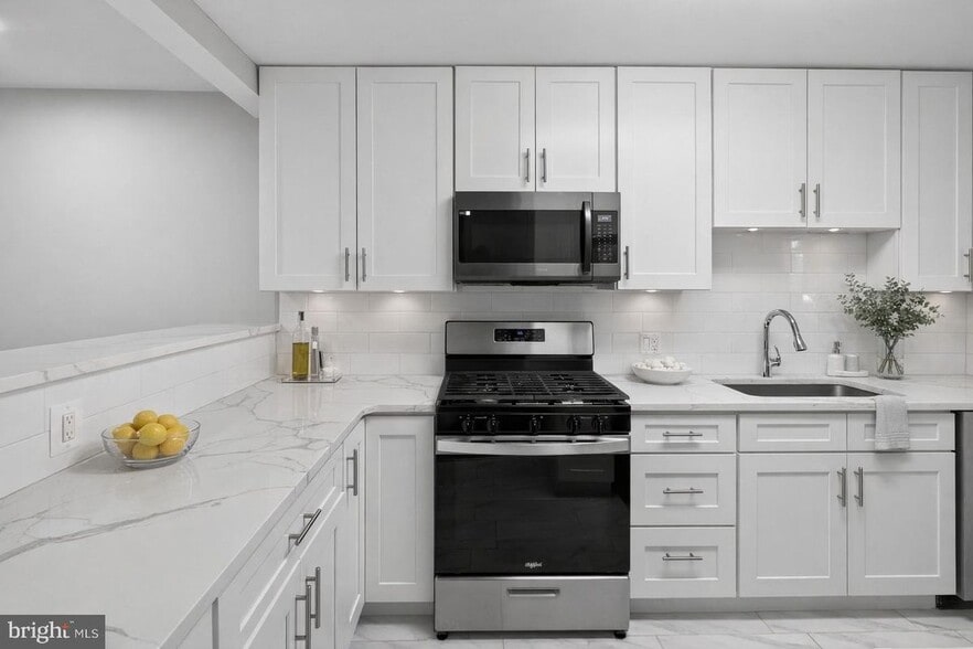 Building Photo - 10114 Oakton Terrace Rd