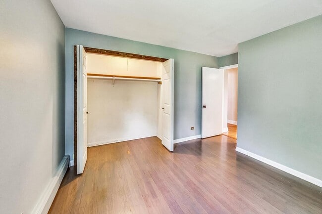 Building Photo - 129 E 55th St