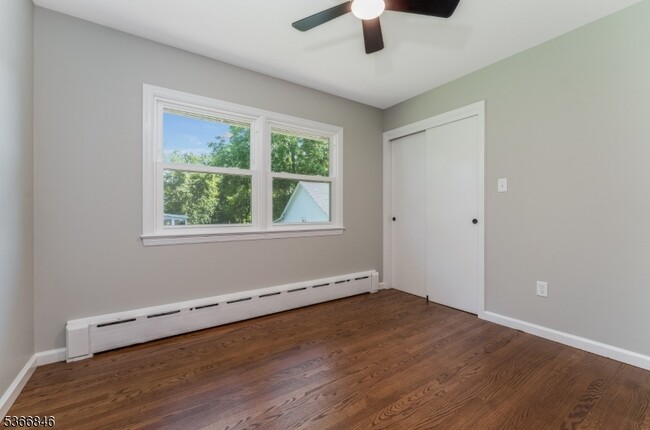 Building Photo - 34 Hopewell Ave