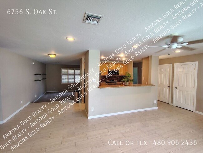Building Photo - 6756 S Oak St