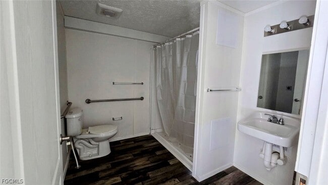 Building Photo - 4850 Pioneer 16th St