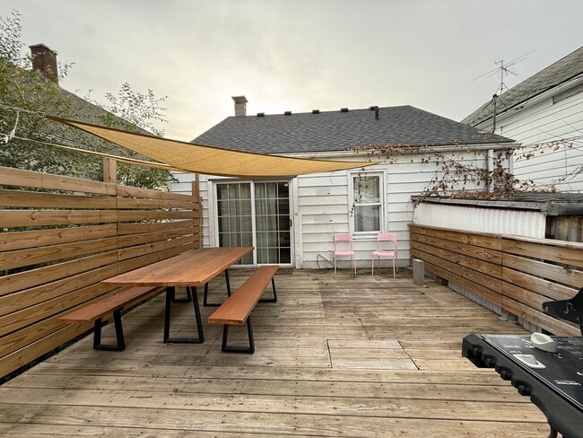 Primary Photo - 12062 Moran St